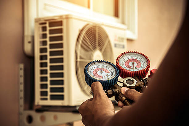 Professional Hvac technician working in Palmetto, GA